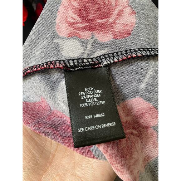 Torrid 1X Black Red Rose Floral Sheer Sleeve Peplum Blouse Romantic Whimsygoth - Picture 9 of 10